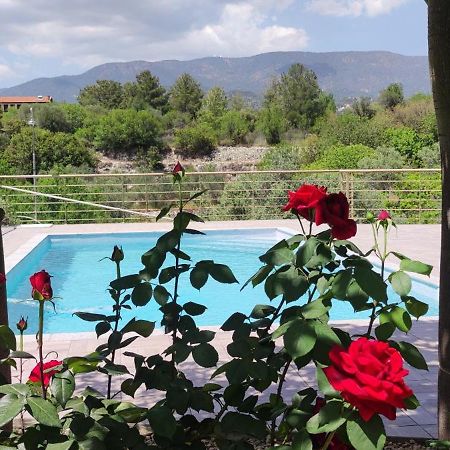 Roses Villa Trimiklini Eksteriør billede